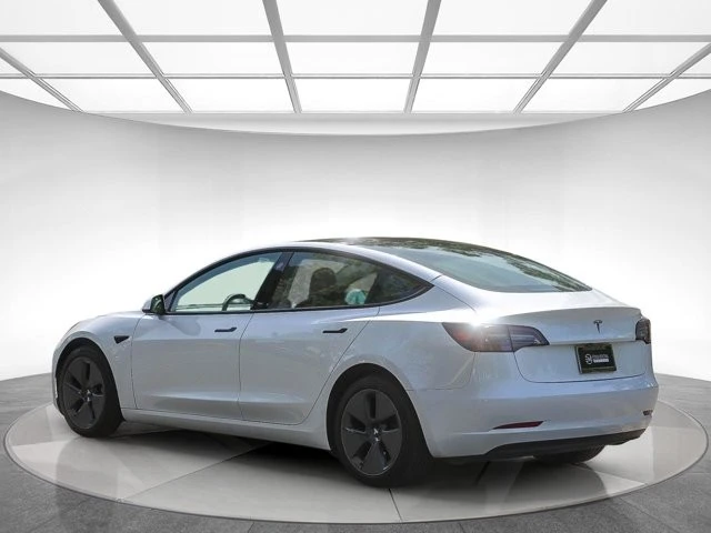 2023 Tesla Model 3 - Image 2 of 21