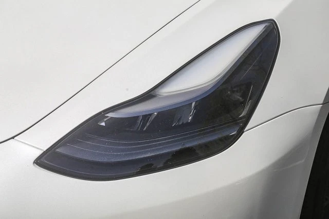 2023 Tesla Model 3 - Image 7 of 21