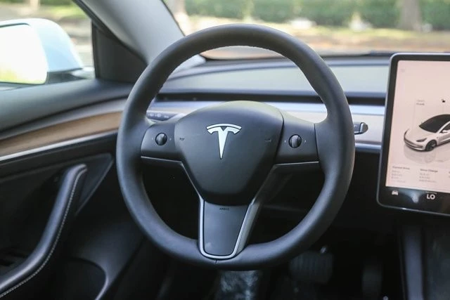 2023 Tesla Model 3 - Image 13 of 21