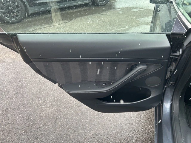 2023 Tesla Model 3 - Image 5 of 17