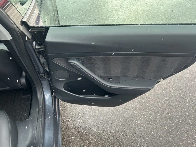 2023 Tesla Model 3 - Image 9 of 17