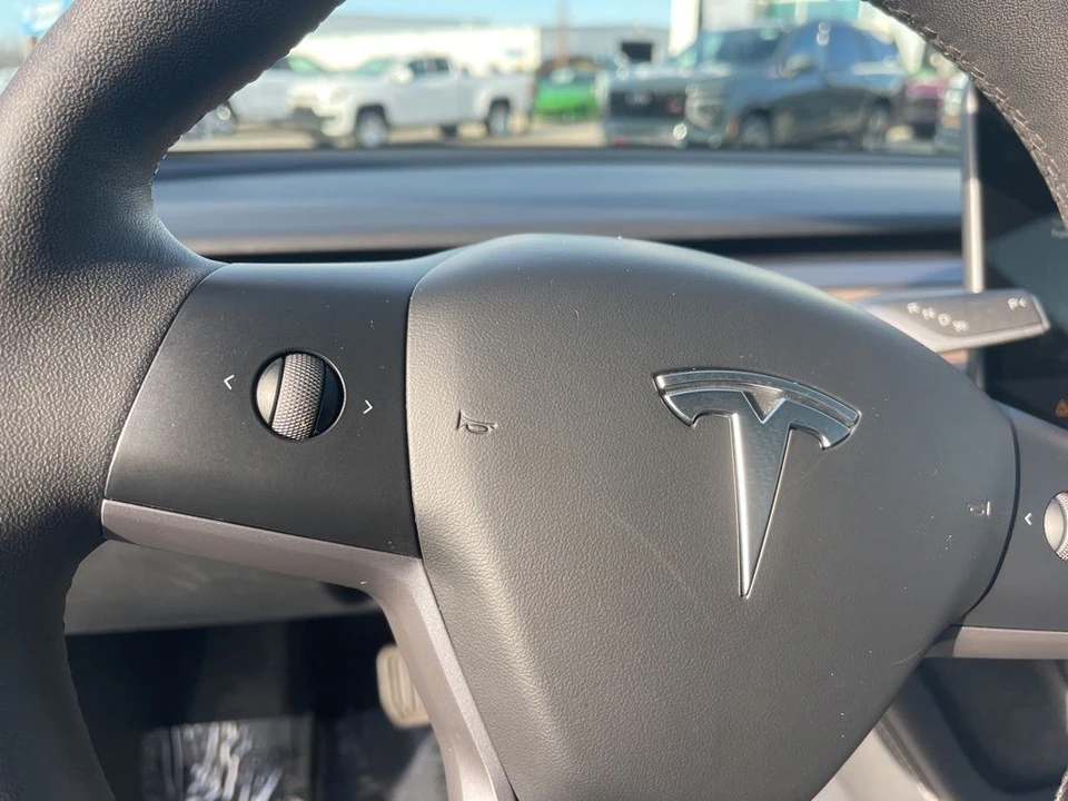 2023 Tesla Model 3 - Image 17 of 21