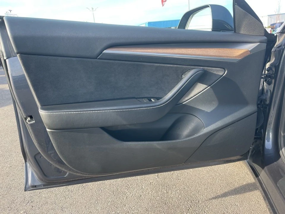 2023 Tesla Model 3 - Image 9 of 12