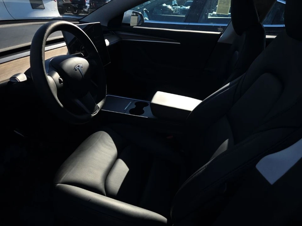 2023 Tesla Model 3 - Image 3 of 6