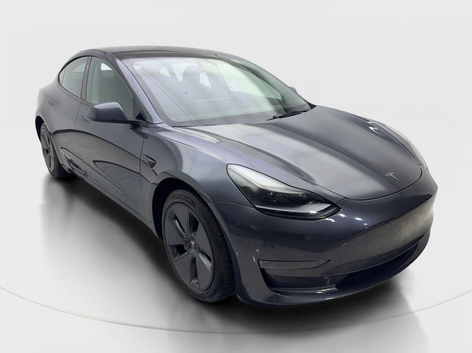 2023 Tesla Model 3 - Image 4 of 12