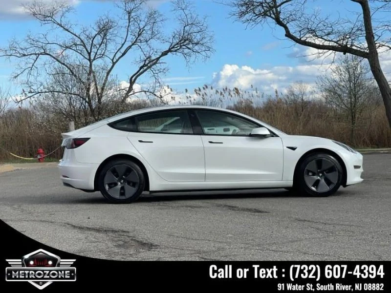 2023 Tesla Model 3 - Image 9 of 12