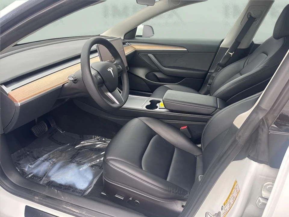 2023 Tesla Model 3 - Image 9 of 21