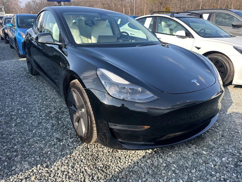 2023 Tesla Model 3 - Image 2 of 6
