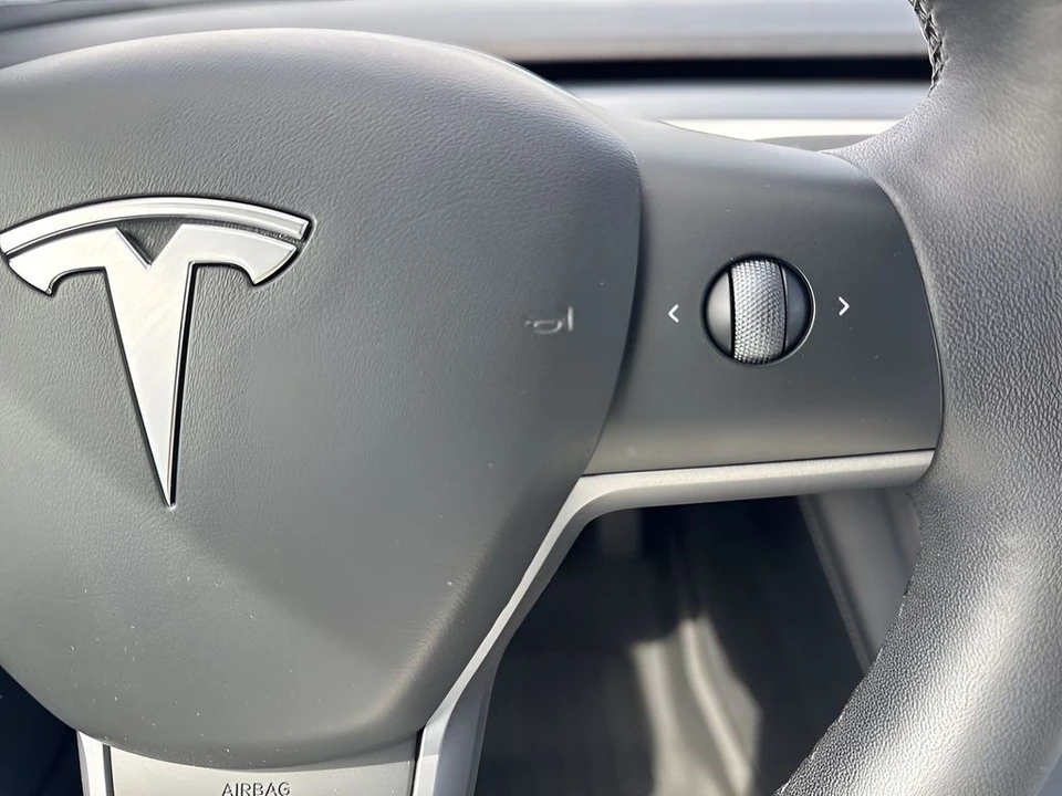 2023 Tesla Model 3 - Image 17 of 21