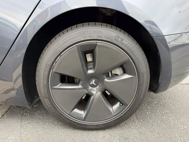 2023 Tesla Model 3 - Image 5 of 12