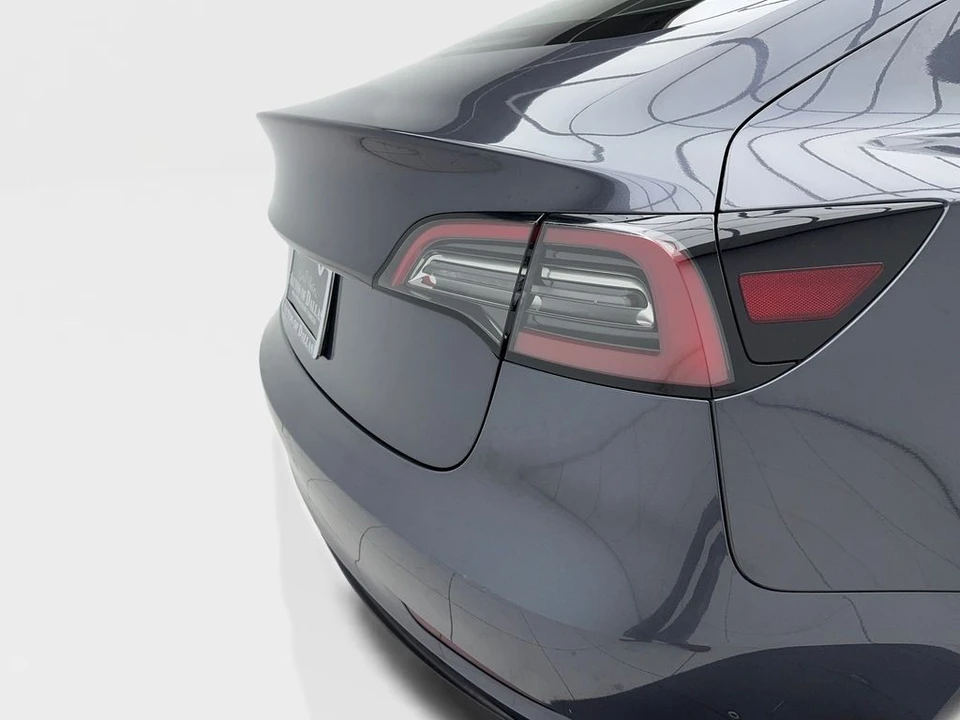 2023 Tesla Model 3 - Image 7 of 12