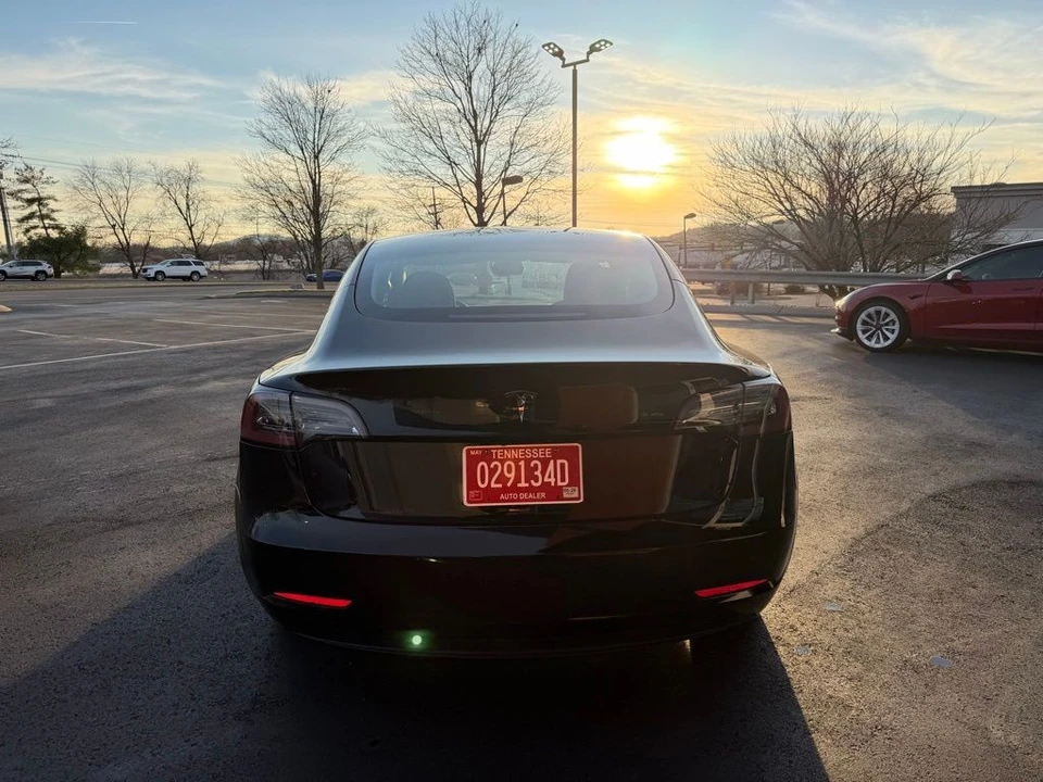 2023 Tesla Model 3 - Image 5 of 16