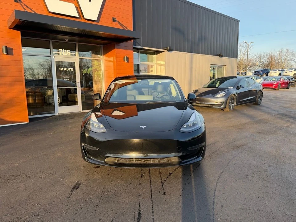 2023 Tesla Model 3 - Image 2 of 16