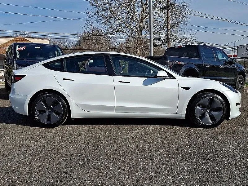 2023 Tesla Model 3 - Image 8 of 12