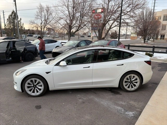 2023 Tesla Model 3 - Image 5 of 21