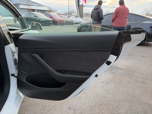 2023 Tesla Model 3 - Image 17 of 21