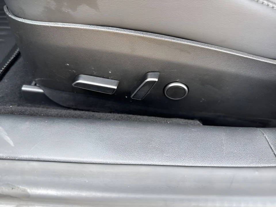2023 Tesla Model 3 - Image 10 of 12