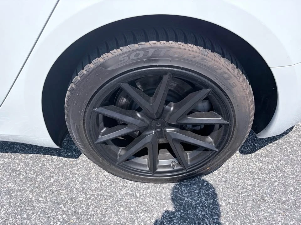 2023 Tesla Model 3 - Image 3 of 7