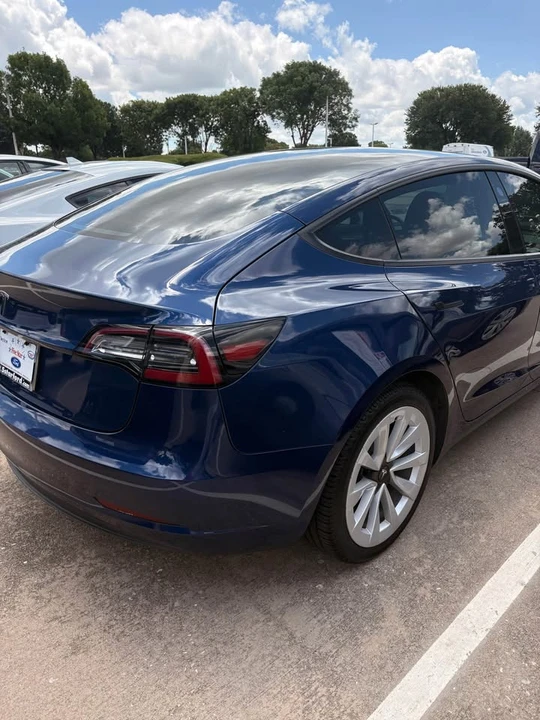 2023 Tesla Model 3 - Image 3 of 9