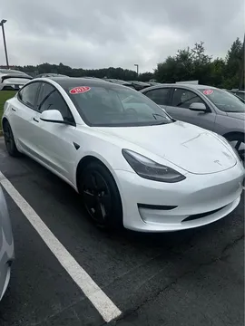 2023 Tesla Model 3 Base w/Mid Range Battery