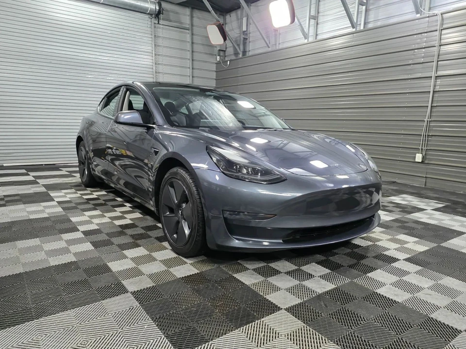 2023 Tesla Model 3 - Image 4 of 12