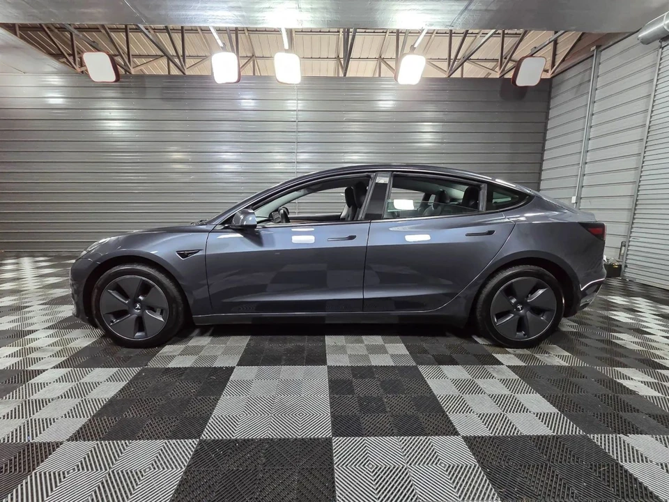 2023 Tesla Model 3 - Image 8 of 12