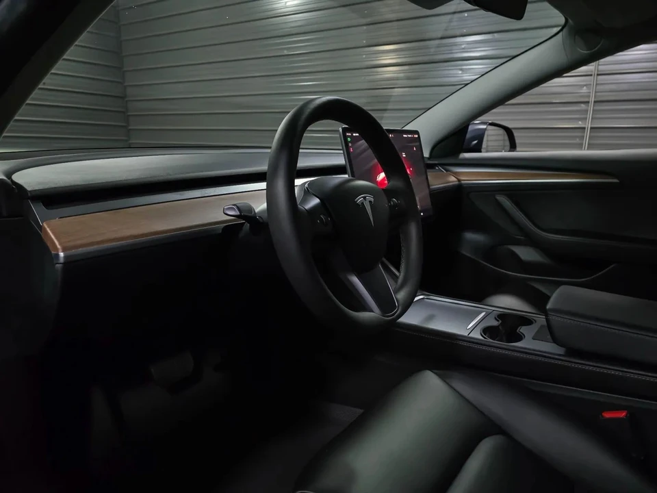 2023 Tesla Model 3 - Image 10 of 12