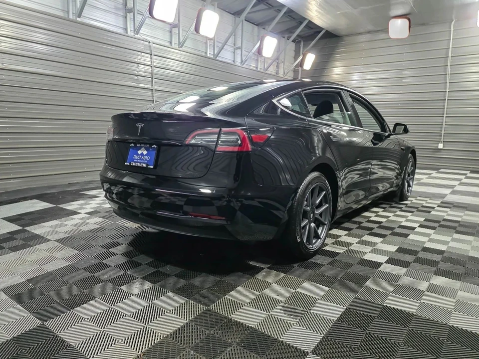 2023 Tesla Model 3 - Image 5 of 12