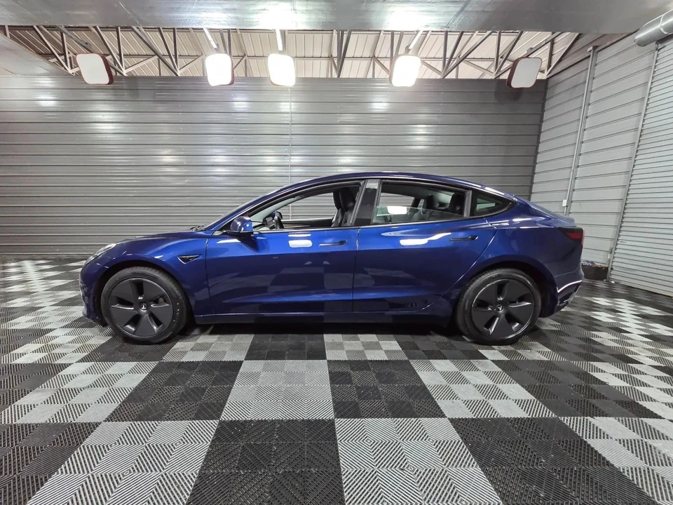 2023 Tesla Model 3 - Image 8 of 12
