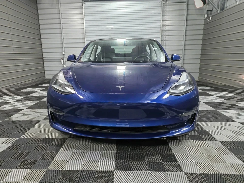 2023 Tesla Model 3 - Image 3 of 12