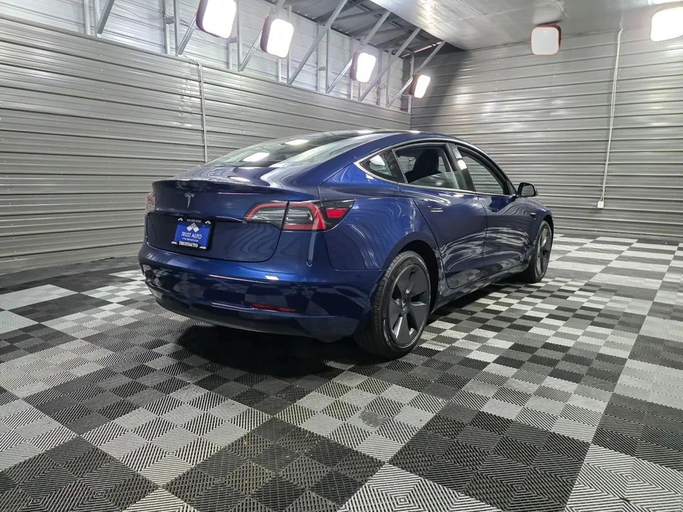 2023 Tesla Model 3 - Image 5 of 12