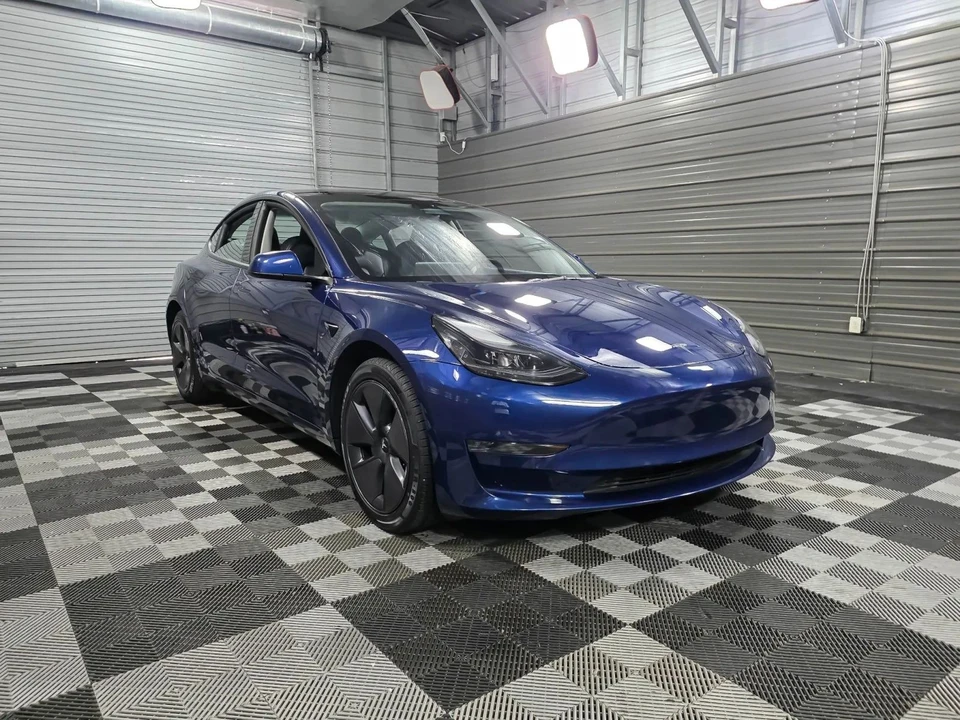 2023 Tesla Model 3 - Image 4 of 12