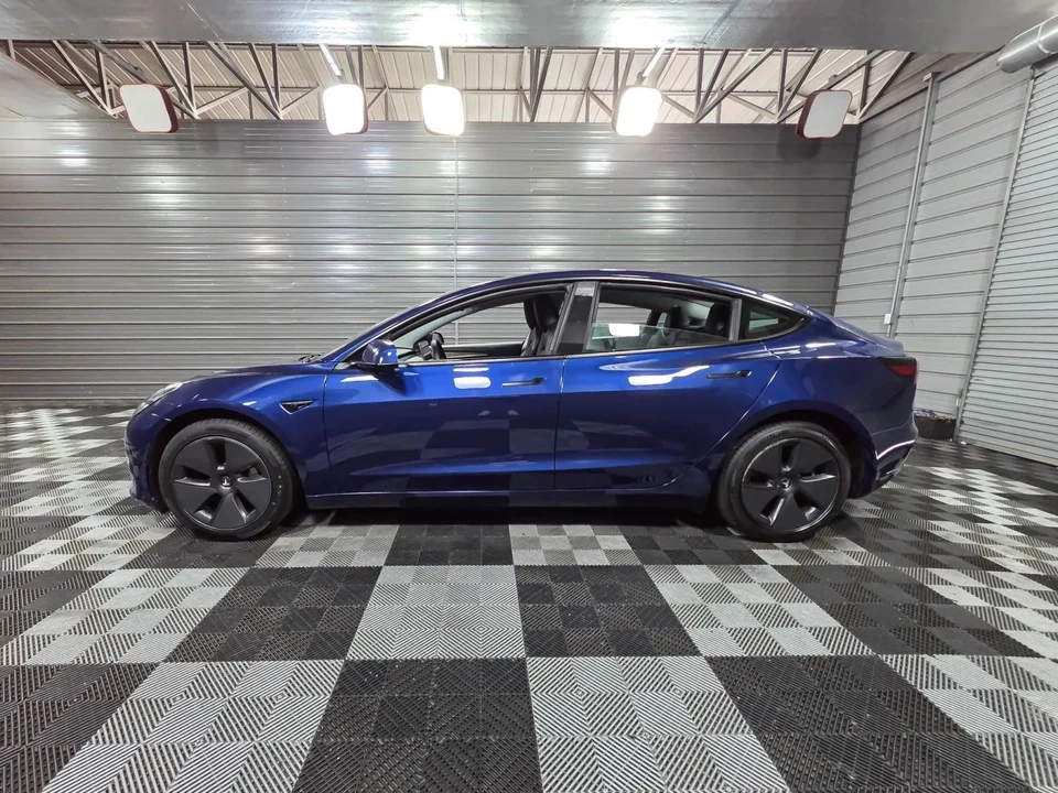 2023 Tesla Model 3 - Image 8 of 12