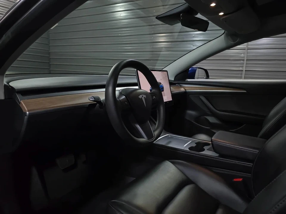 2023 Tesla Model 3 - Image 10 of 12