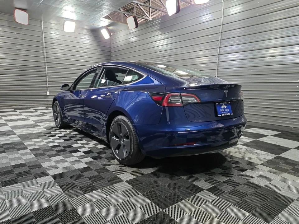 2023 Tesla Model 3 - Image 7 of 12