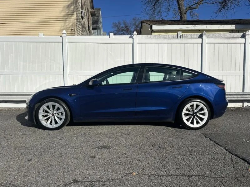 2023 Tesla Model 3 - Image 4 of 12