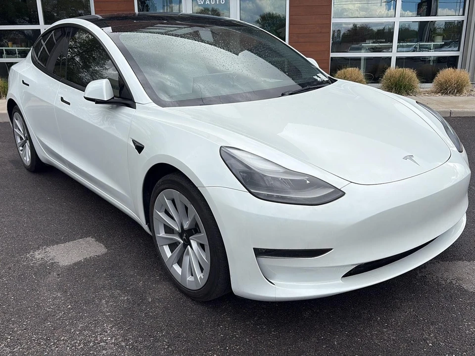 2023 Tesla Model 3 - Image 2 of 21