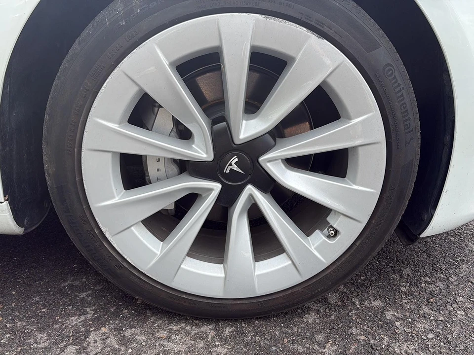 2023 Tesla Model 3 - Image 10 of 21