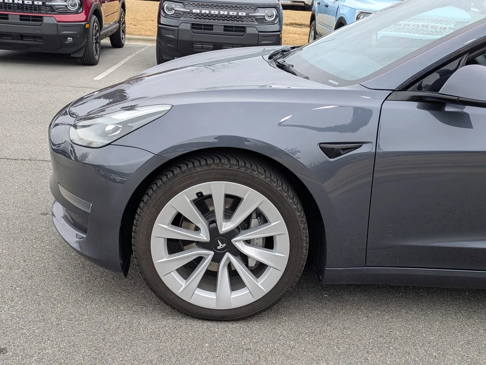 2023 Tesla Model 3 - Image 11 of 12