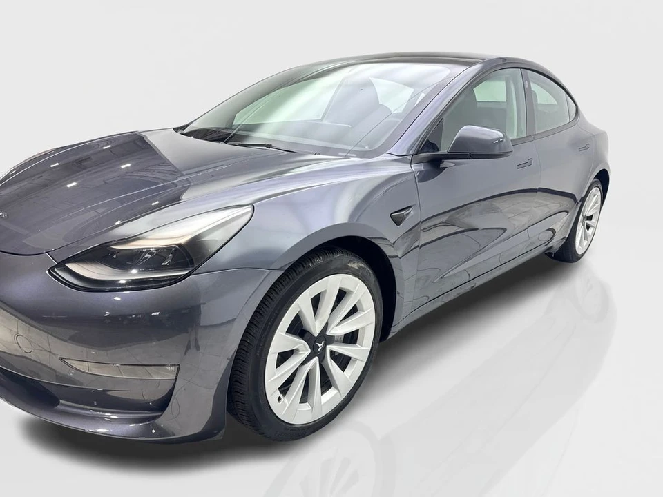 2023 Tesla Model 3 - Image 11 of 31