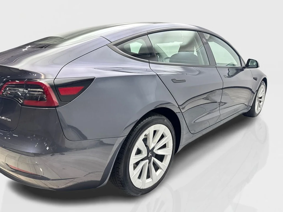 2023 Tesla Model 3 - Image 13 of 31