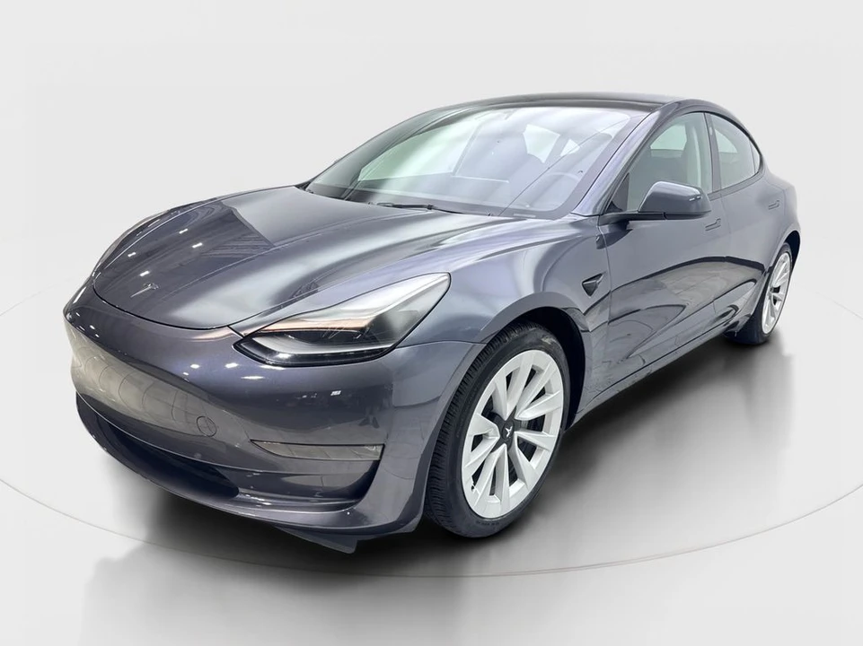2023 Tesla Model 3 - Image 2 of 31