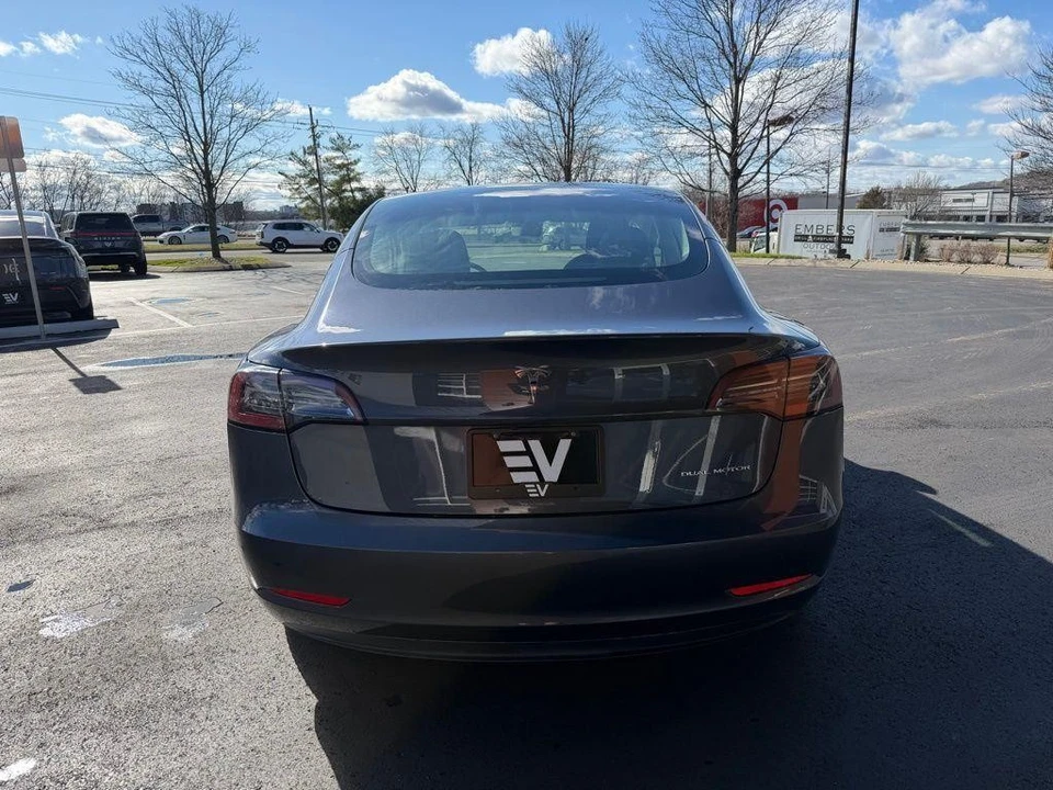 2023 Tesla Model 3 - Image 4 of 15