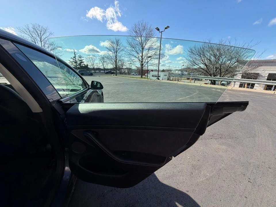 2023 Tesla Model 3 - Image 12 of 15