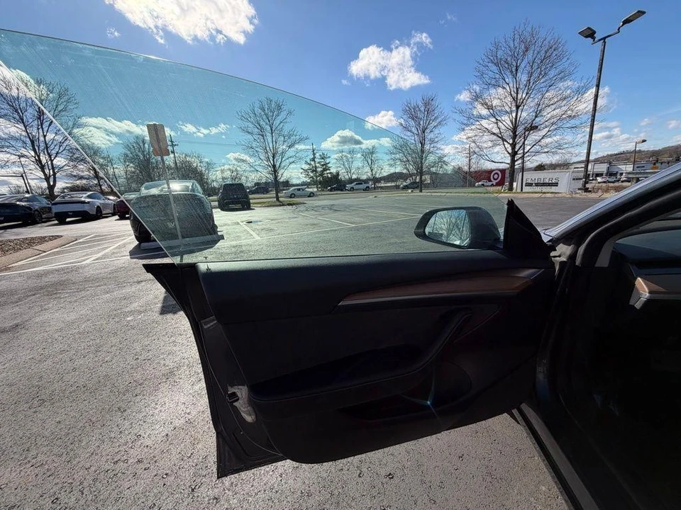 2023 Tesla Model 3 - Image 6 of 15