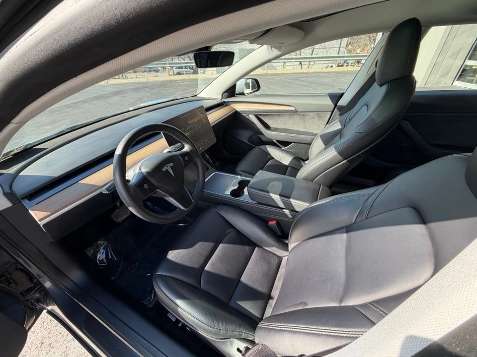2023 Tesla Model 3 - Image 7 of 14
