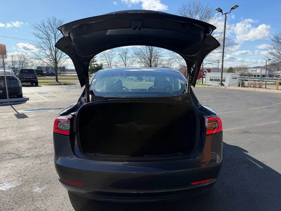 2023 Tesla Model 3 - Image 5 of 15