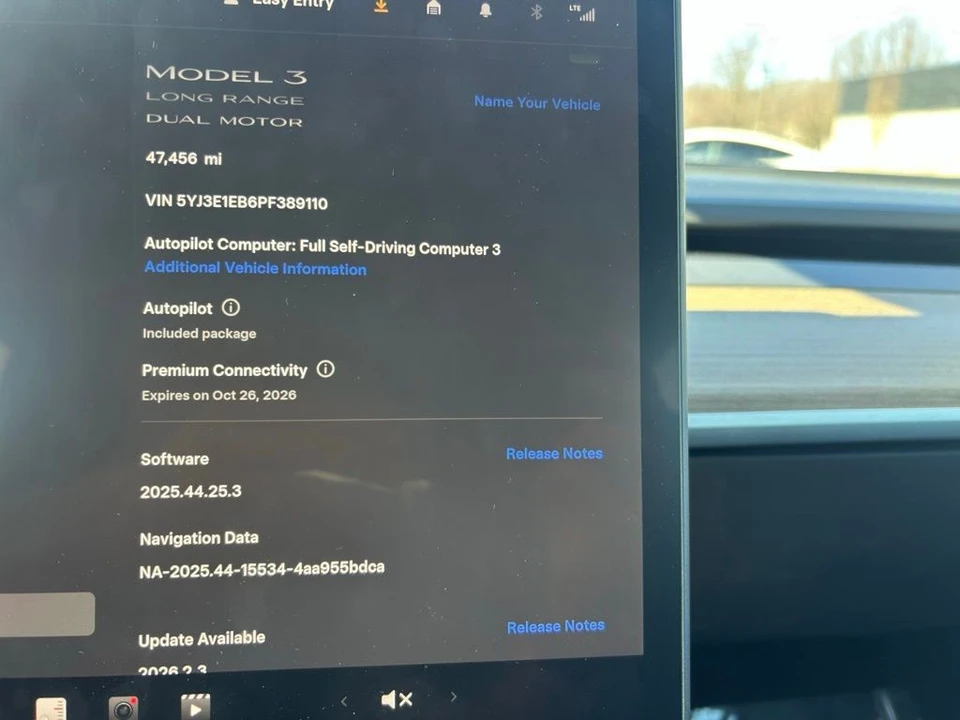 2023 Tesla Model 3 - Image 14 of 15