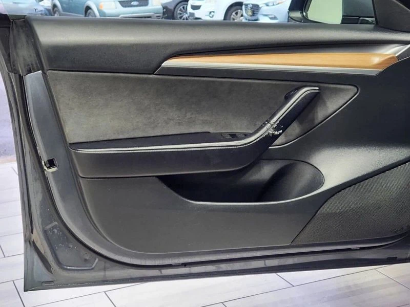2023 Tesla Model 3 - Image 10 of 12