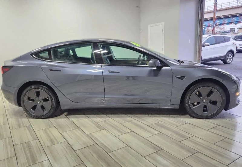 2023 Tesla Model 3 - Image 6 of 12